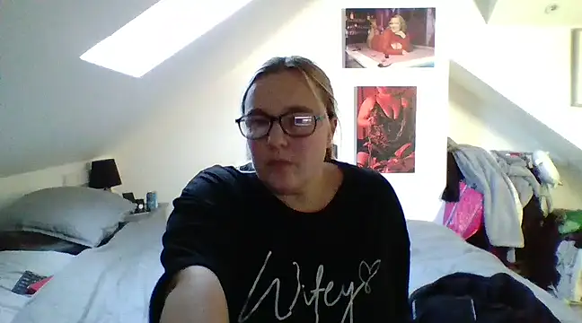 scrummymummy2 online show from December 2024 01:29:02 PM