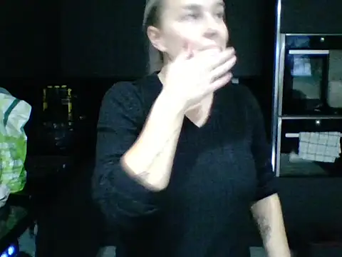 scrummymummy2 online show from December 2025 09:25:01 AM