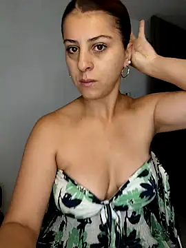 Nahiajhonson  online show from July 2026 11:24:02 AM