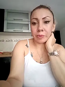 coral smitth online show from February 2025 09:59:01 PM