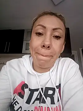 coral smitth online show from March 2025 10:38:01 PM