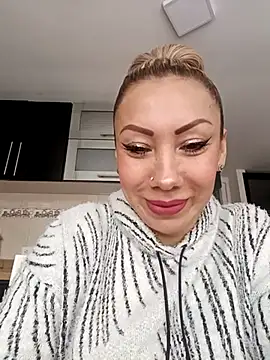 coral smitth online show from March 2025 06:09:01 PM