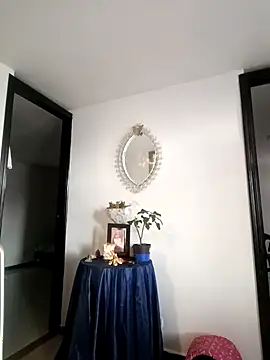 coral smitth online show from September 2025 05:58:02 PM