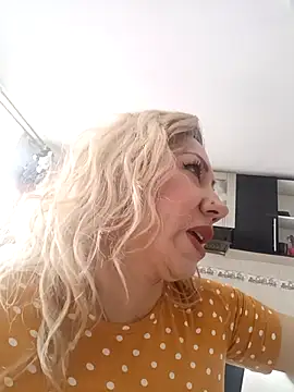 coral smitth online show from September 2025 06:32:02 PM