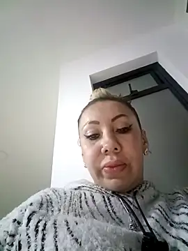 coral smitth online show from October 2025 10:44:02 PM