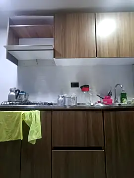 coral smitth online show from November 2025 08:19:01 PM