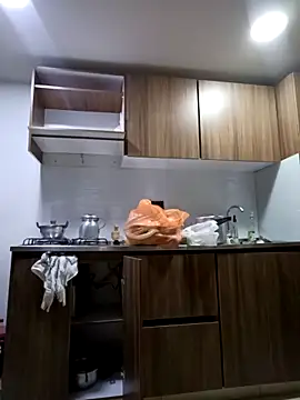 coral smitth online show from December 2025 06:56:02 PM