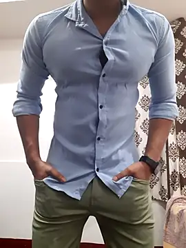 Guyinshortss online show from November 2025 08:00:01 PM