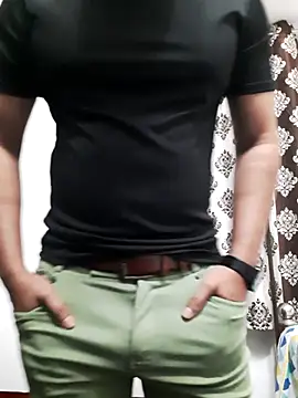 Guyinshortss online show from November 2025 07:50:02 PM