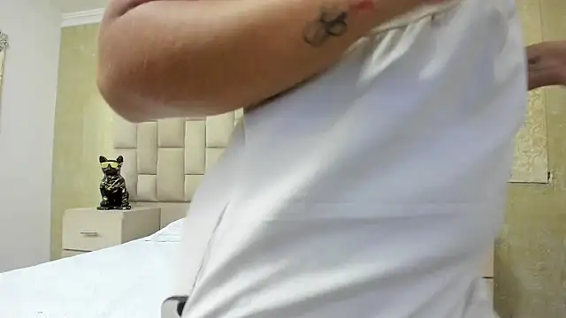 Snapshot of EmmaTorres_ chatting on September 2025 08:30:02 PM EmmaTorres online show from September 2025 08:30:02 PM