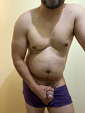 Snapshot of Papilobo12 chatting on May 2026 03:23:01 AM Papilobo12 online show from May 2026 03:23:01 AM