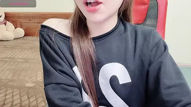 TrinhH Nabbi online show from December 2024 01:02:02 PM