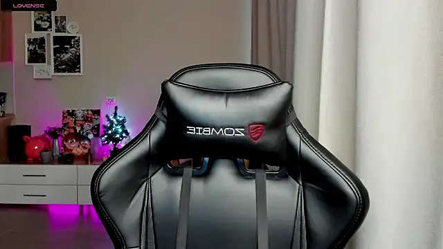 Sm0ly online show from January 2025 03:26:02 AM