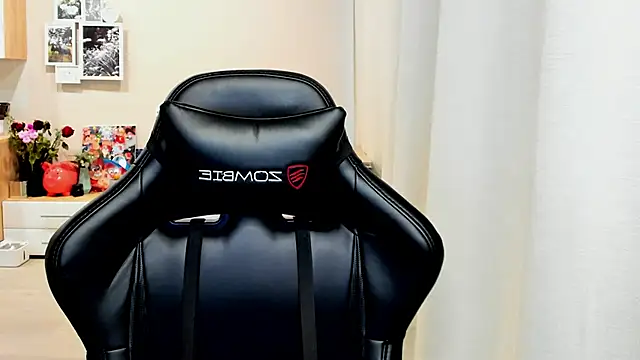 Sm0ly online show from October 2025 02:37:02 AM