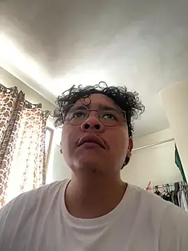 Snapshot of Parejasumisa27 chatting on July 2026 09:32:02 PM Parejasumisa27 online show from July 2026 09:32:02 PM