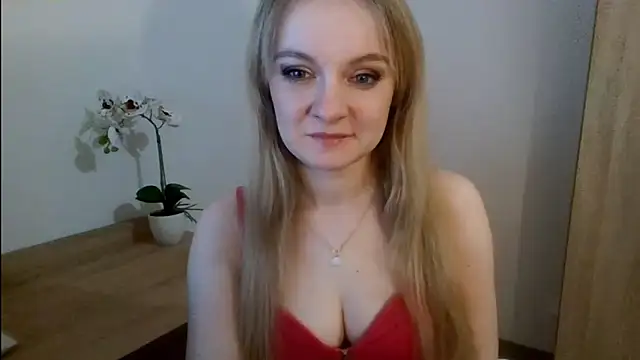 Snapshot of AlmaHoney chatting on January 2025 06:10:02 PM AlmaHoney online show from January 2025 06:10:02 PM