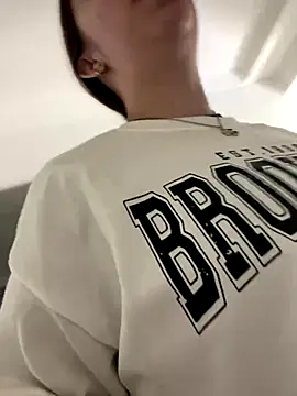 Cloew Marz online show from November 2025 10:20:02 PM