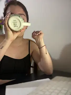 Cloew Marz online show from March 2026 03:39:01 PM