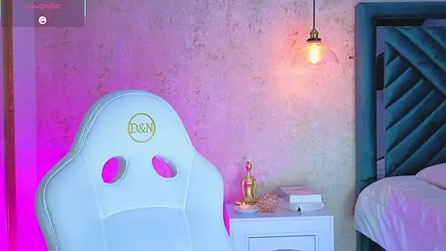 AlessiaLondon online show from November 2025 02:55:01 AM