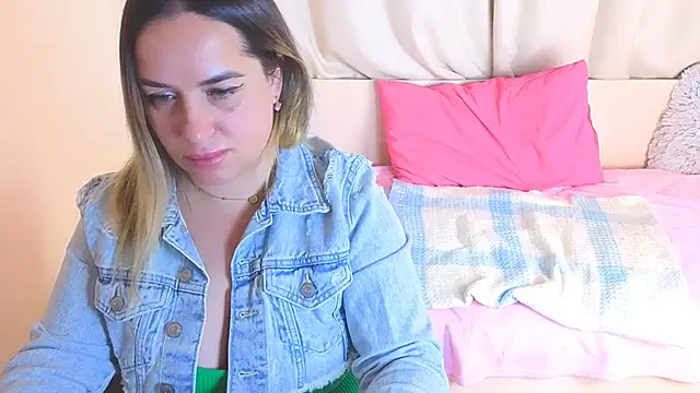 MilenaMiler X online show from February 2026 08:52:01 PM