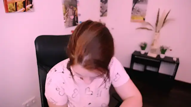 Snapshot of Sun_Alexia chatting on September 2025 04:25:02 AM Sun Alexia online show from September 2025 04:25:02 AM