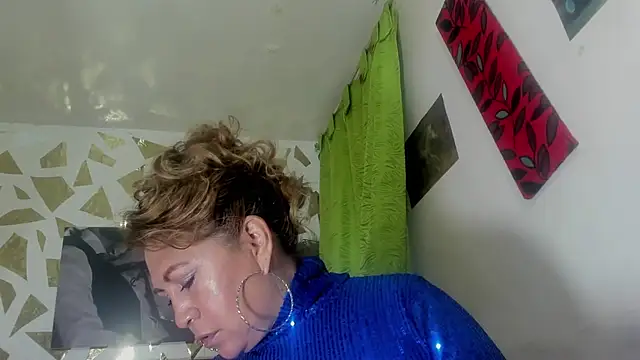 Kazsandraa online show from November 2025 10:19:02 PM