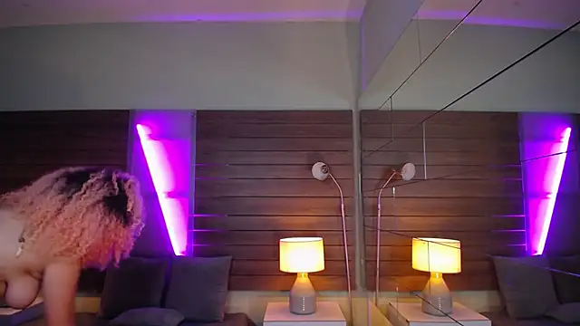 Kateryn  online show from January 2025 01:55:01 AM