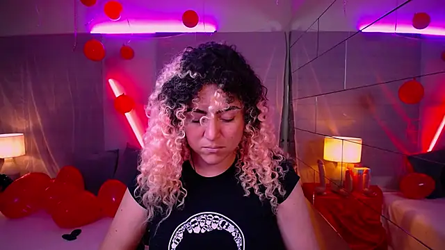 Kateryn  online show from February 2025 07:52:01 PM