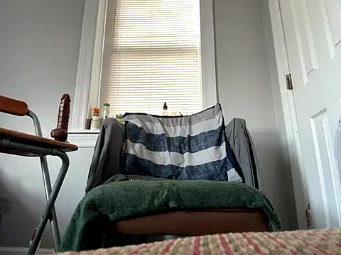 ChiRaqb8 online show from September 2025 09:42:01 PM