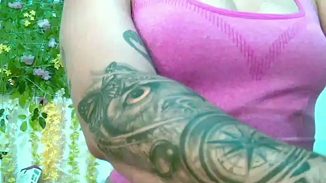 Crysrus online show from March 2026 01:11:01 AM