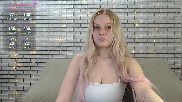 EmiliaDuchess online show from December 2024 01:39:01 PM