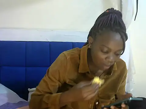 beauty petite online show from October 2025 05:50:02 AM