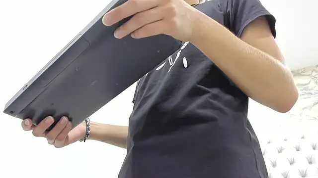 Kev jenner online show from September 2025 07:37:01 PM