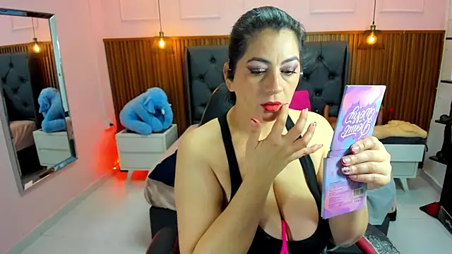 Snapshot of MEYLAGIA chatting on February 2026 03:11:01 AM MEYLAGIA online show from February 2026 03:11:01 AM