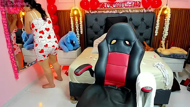 Snapshot of MEYLAGIA chatting on February 2026 03:47:02 AM MEYLAGIA online show from February 2026 03:47:02 AM