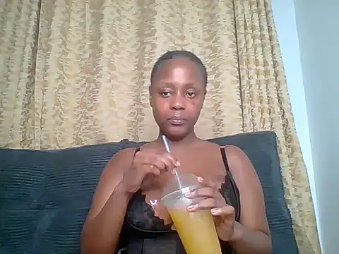 Miss Amani online show from November 2025 11:32:01 PM