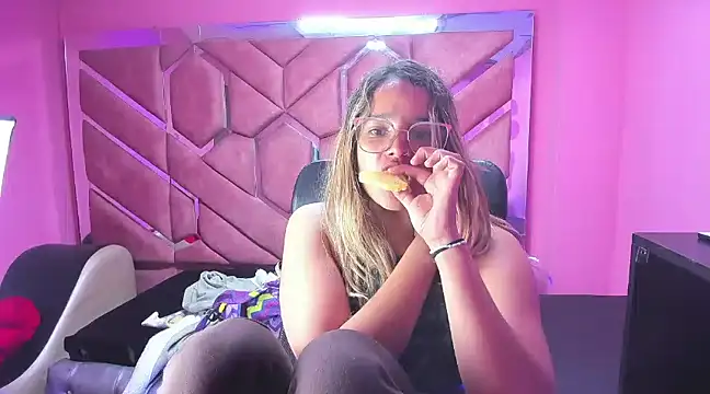 Olivia Fox69 online show from January 2025 03:41:01 AM