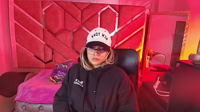 Olivia Fox69 online show from December 2025 02:28:01 AM