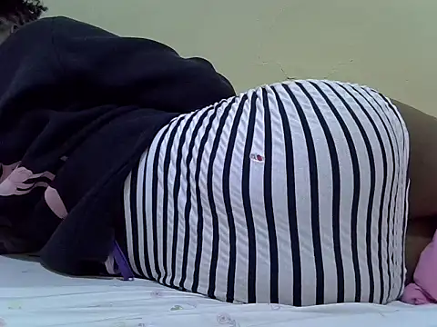 sweetangel41 online show from September 2025 01:44:02 PM