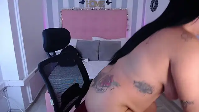 Lunna boobs online show from October 2025 04:12:01 AM