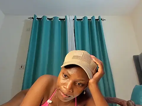 dolly booty online show from October 2025 07:45:01 PM