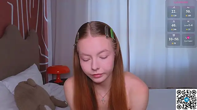 Snapshot of EvaCroan chatting on May 2026 08:52:02 AM EvaCroan online show from May 2026 08:52:02 AM