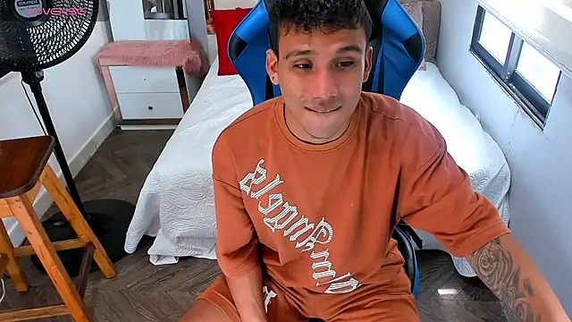 Backsex boy online show from September 2025 03:45:01 PM