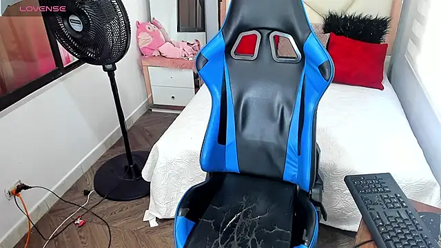 Backsex boy online show from October 2025 01:53:01 PM