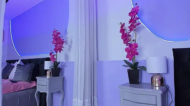 Julieta Cortes   online show from January 2025 02:50:02 PM