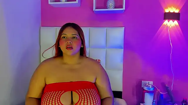 Alanna hot3 online show from March 2026 07:52:01 PM