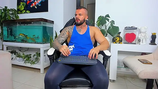 Johnnygrayson1 online show from October 2025 01:15:01 AM