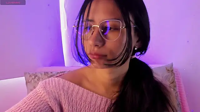 NayeCloud online show from March 2026 06:58:01 PM