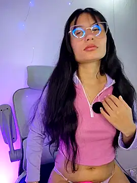 NayeCloud online show from April 2026 08:50:01 PM