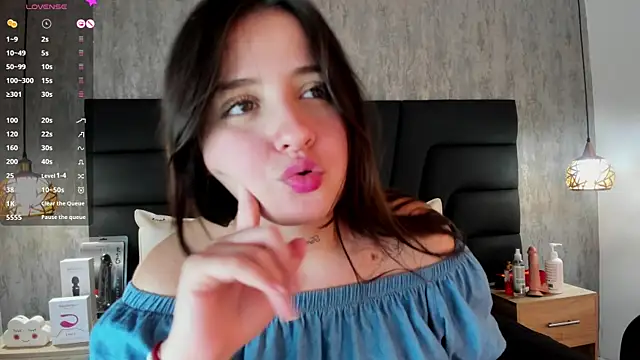 Sabrina Lennox online show from February 2025 01:47:01 AM